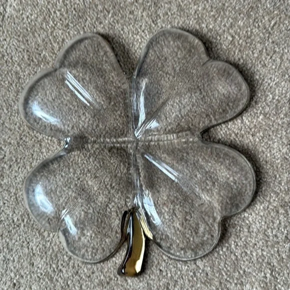 Vintage Glass divider Tray in the Shape of a Four Leaf Clover with Gold accents - Picture 2 of 4